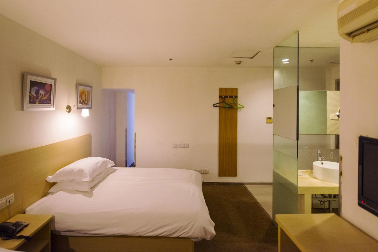 Motel Zhenjiang Jiefang Road Екстер'єр фото